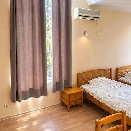 River Park Hotell 2*
